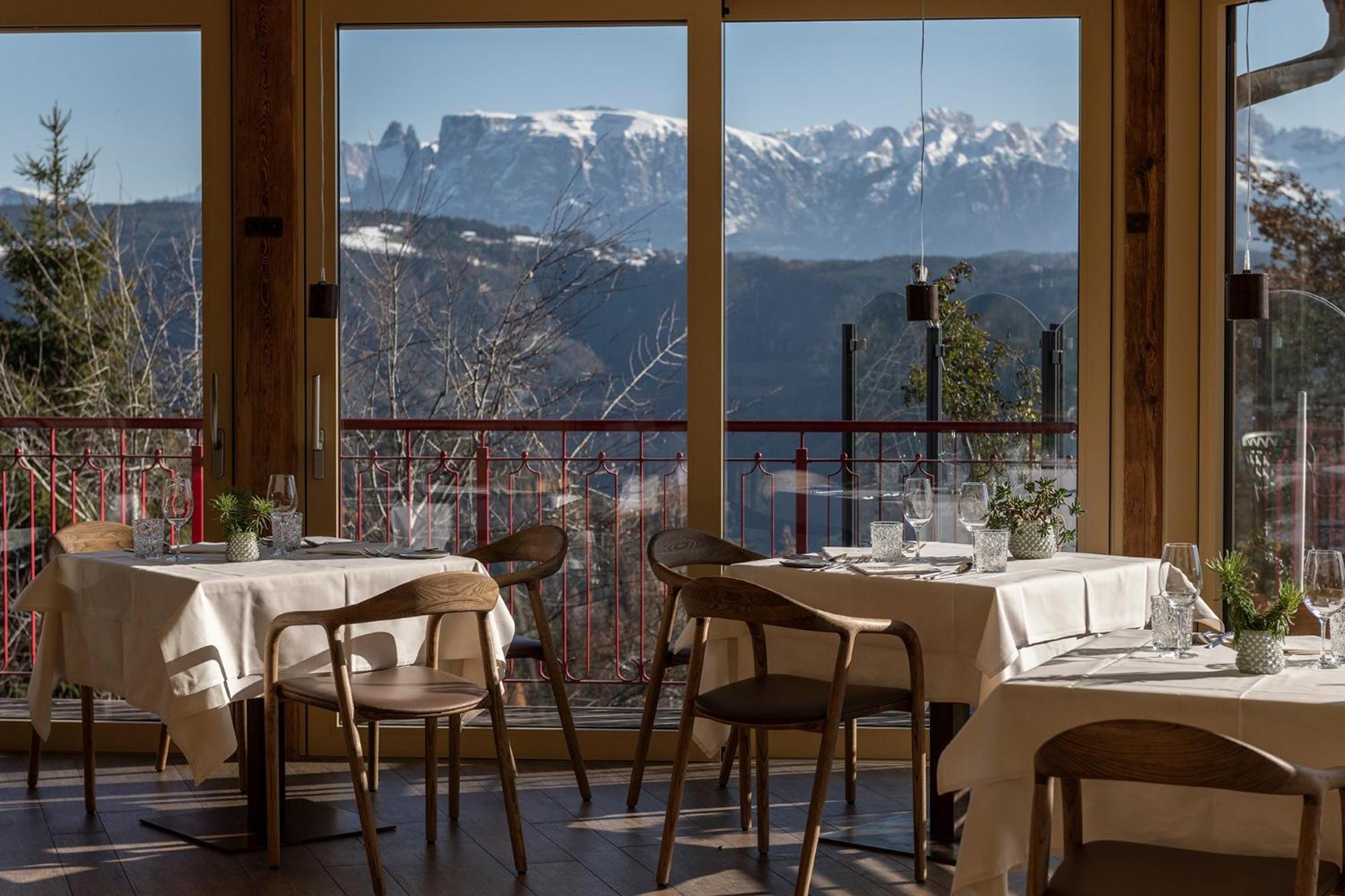 Saltus Hotell San Genesio Atesino Exteriör bild